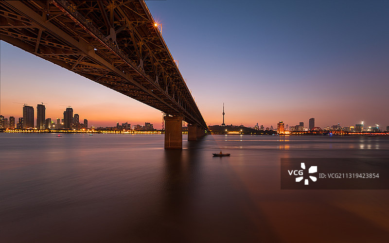 武汉长江大桥日暮图片素材