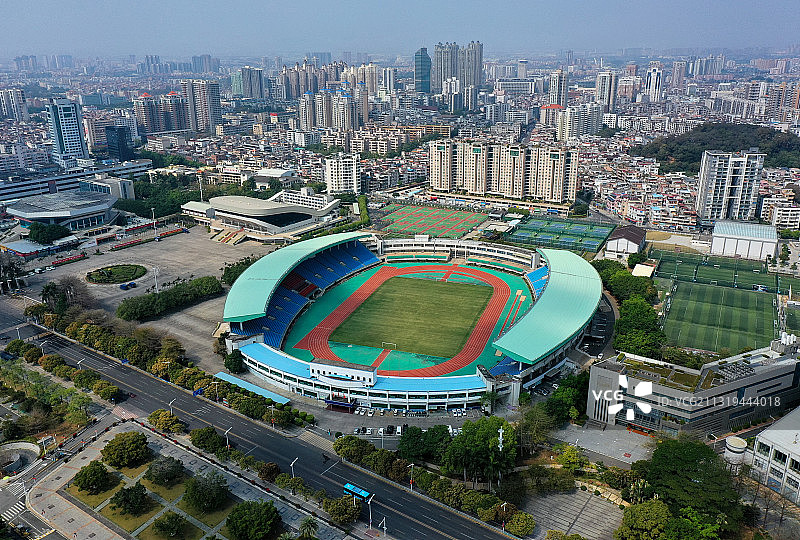 广东省东莞市人民政府中心广场和体育场航拍图片素材