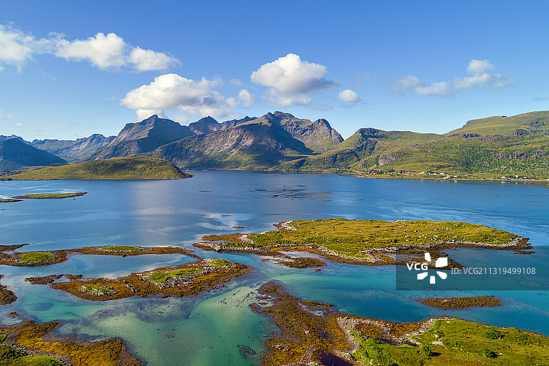 挪威罗弗敦群岛托斯峡湾航拍美景图片素材