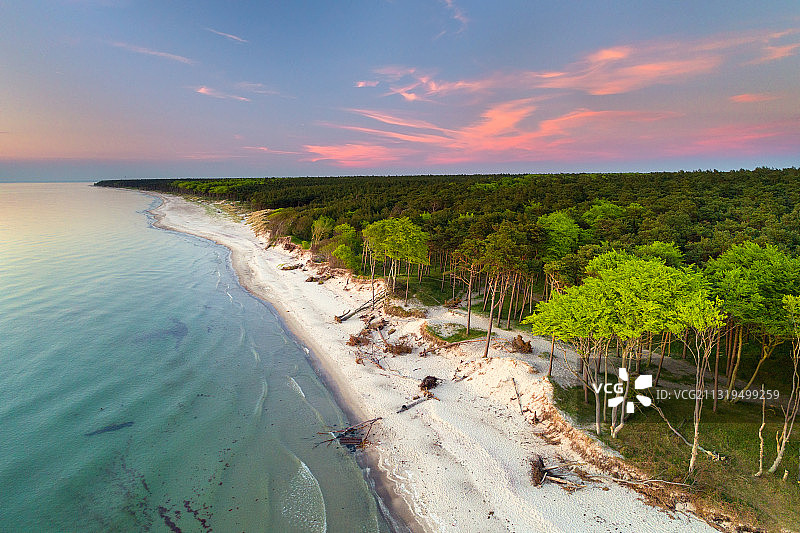 德国梅克伦堡-前波莫瑞达斯海滩的日落图片素材