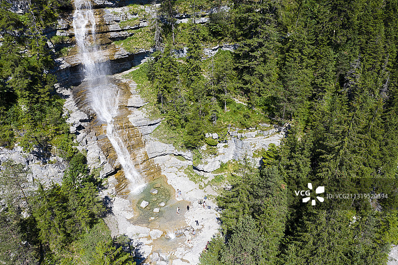 海塞尔盖尔瀑布，位于奥地利蒂罗尔州埃尔瓦尔德的洛伊萨赫河上图片素材