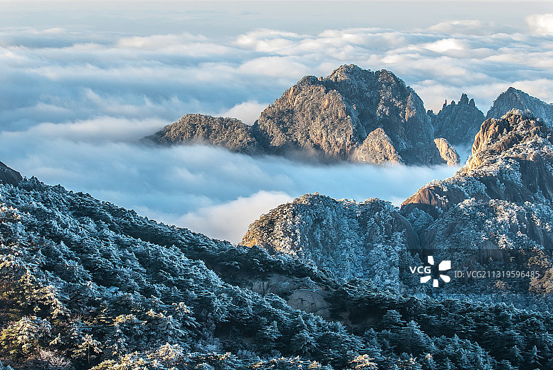 日出光明顶图片素材