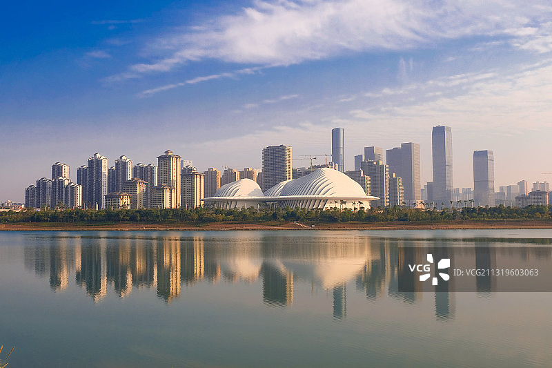 美丽的城市风光——南宁五象新区\广西文化艺术中心图片素材