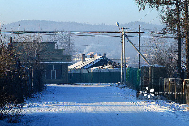 大兴安岭森林小镇雪巷图片素材