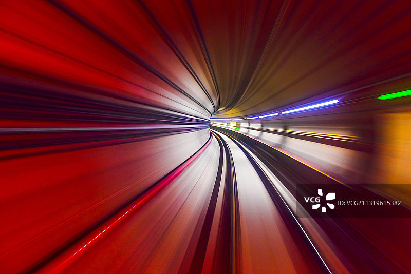 幻(摄于上海地铁15号线)图片素材