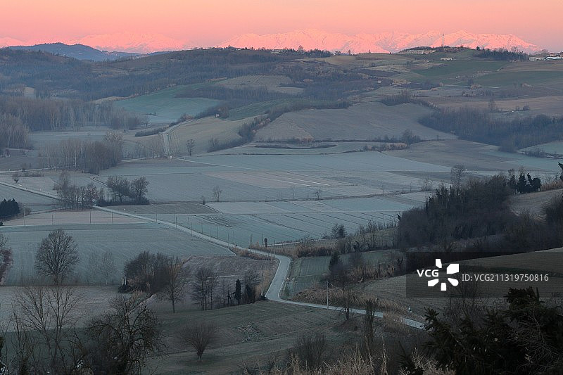 日落时分意大利亚历山德里亚省库卡罗蒙费拉托的风景图片素材
