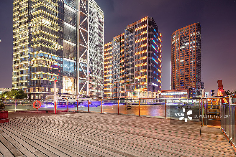 上海北外滩城市建筑群汽车广告背景图图片素材