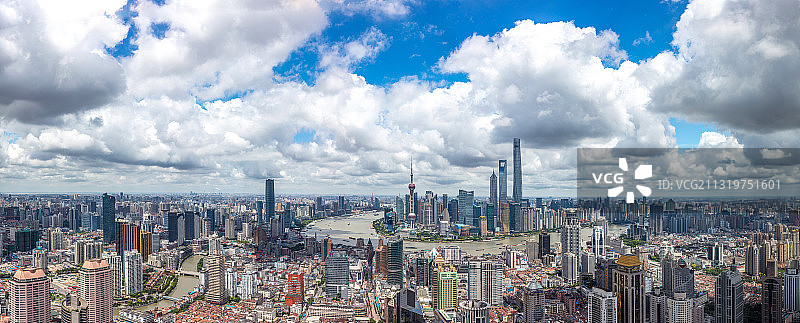 鸟瞰上海陆家嘴金融中心城市天际线风光图片素材