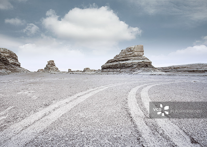 雅丹地貌广告背景图图片素材