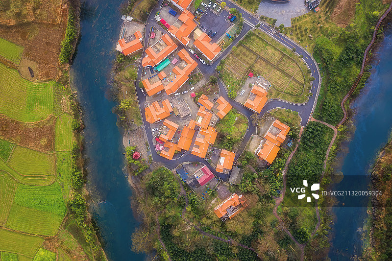 航拍贵州安顺最美乡村小河湾的春天图片素材