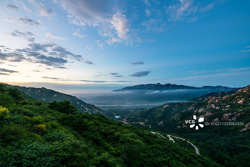 崂山云雾图片素材