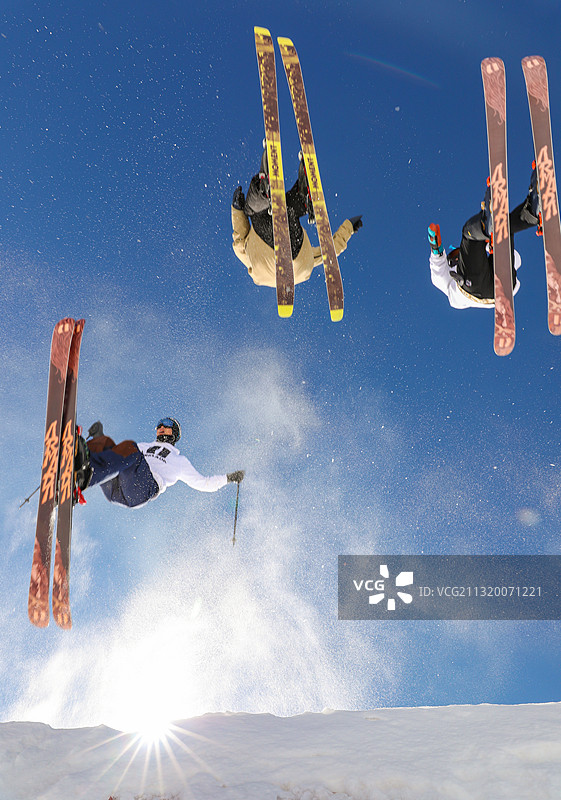 自由式滑雪爱好者图片素材