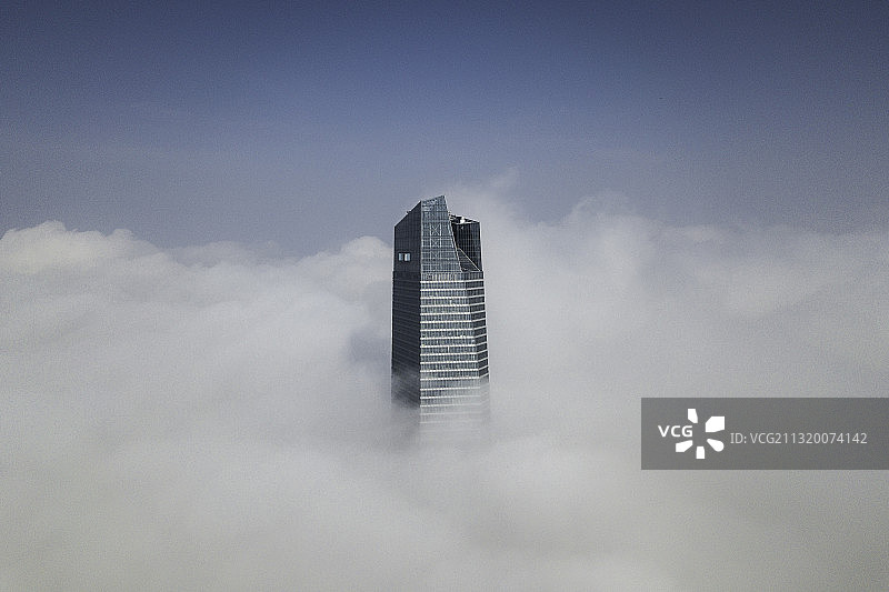 海天中心平流雾图片素材