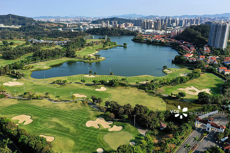 广东省东莞市长安镇莲花山郊野公园和长安高尔夫球乡村俱乐部航拍图片素材