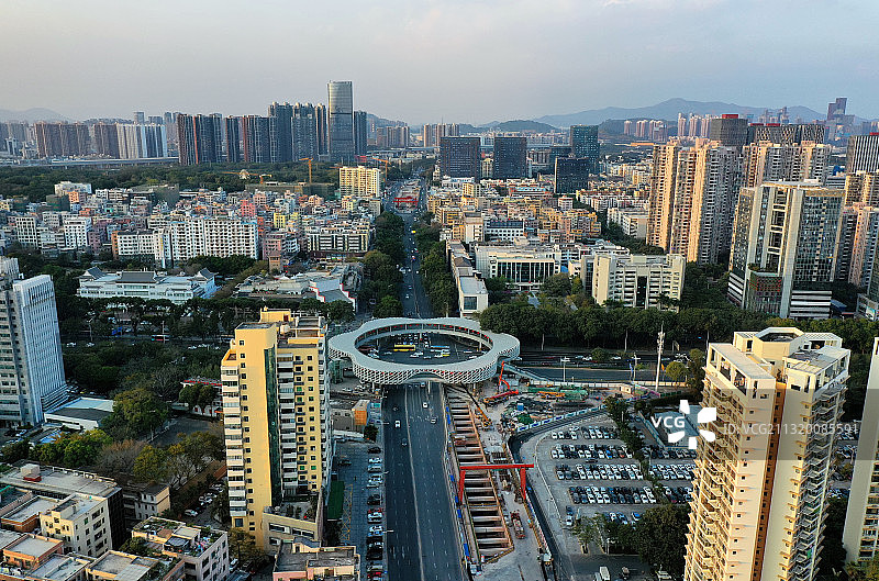 广东省深圳市南山区地标春花天桥航拍图片素材
