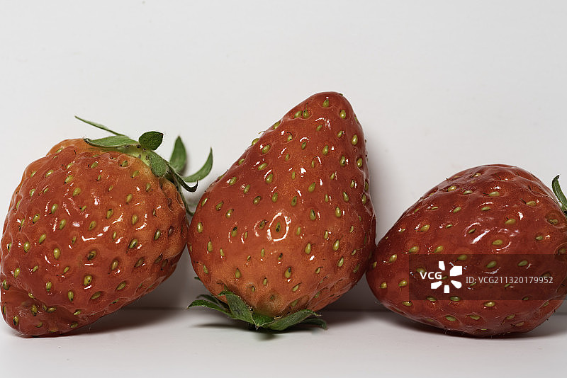 春天草莓季图片素材