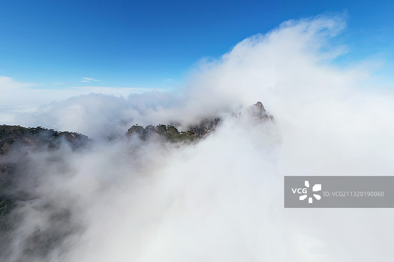 江西上饶：雨后三清山图片素材