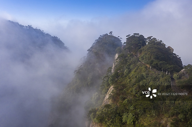 江西上饶：雨后三清山图片素材