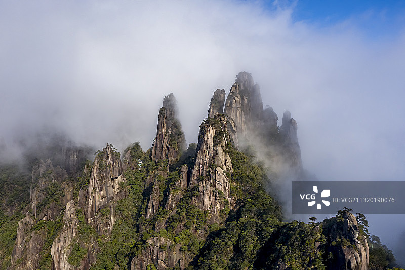 江西上饶：雨后三清山图片素材