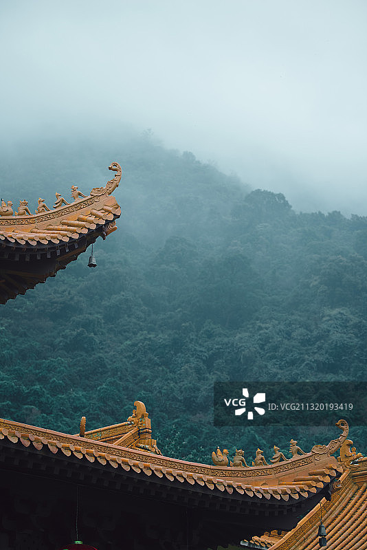 烟雨朦胧弘法寺图片素材