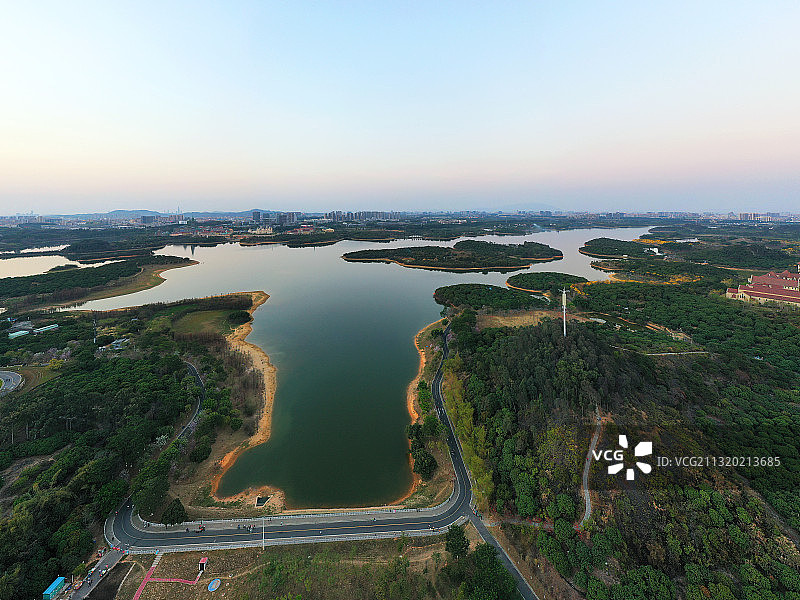 广东省东莞市大朗镇松山湖风景区桃花源松湖花海航拍图片素材