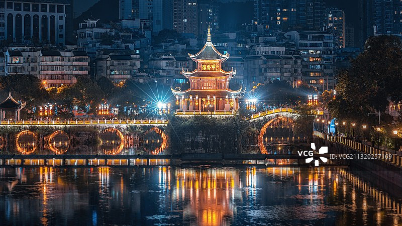 贵阳市甲秀楼夜景图片素材