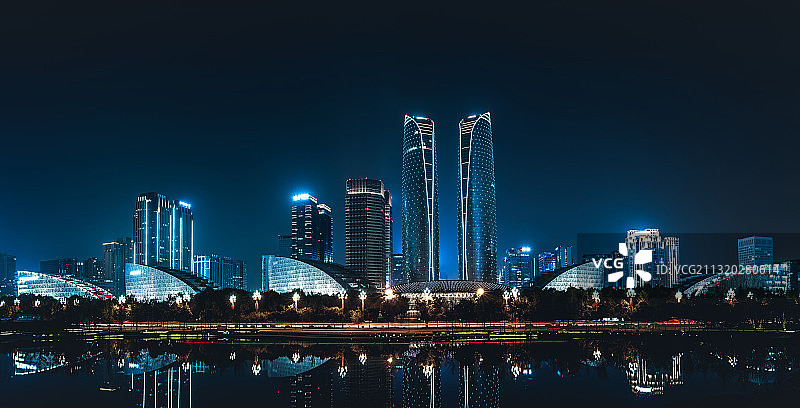 城市未来-成都金融城双子塔图片素材