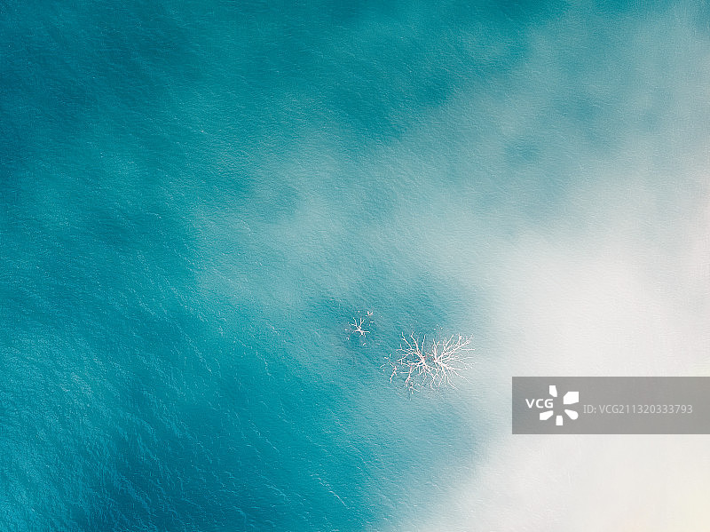 茂名 露天矿 湖面 航拍图片素材