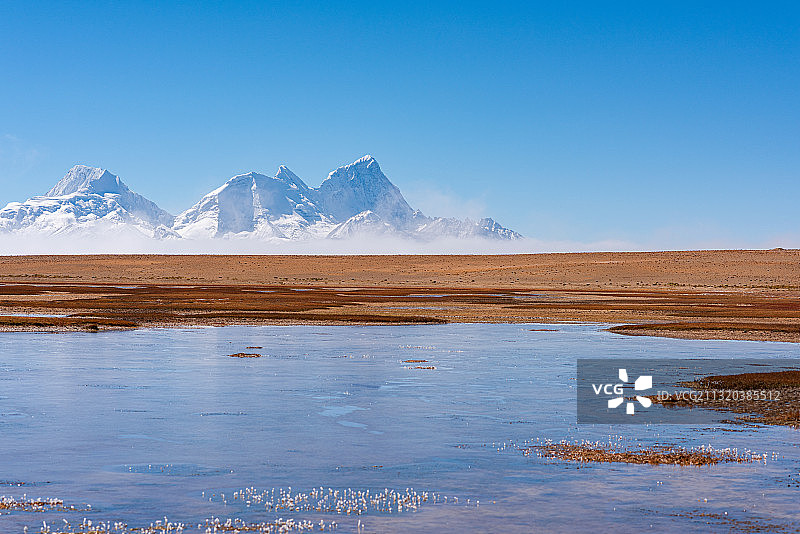 雪山景观汽车广告背景图图片素材