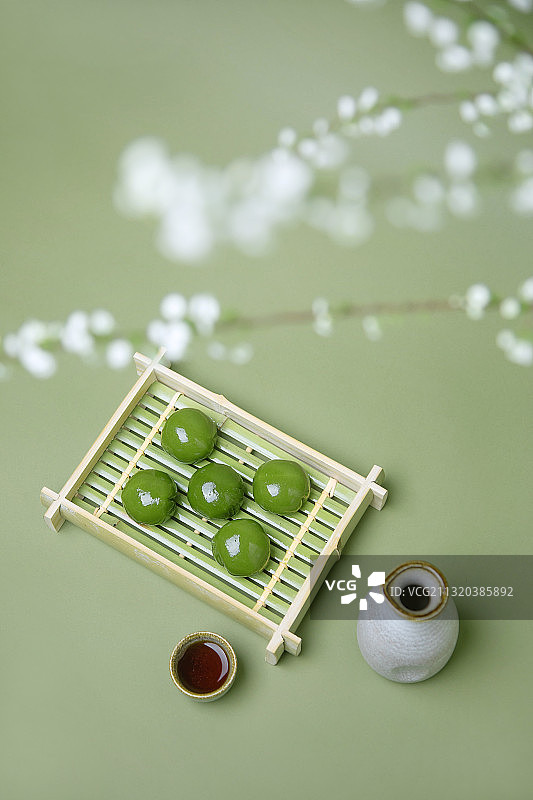 青团,黄酒,雪柳,中国元素图片素材