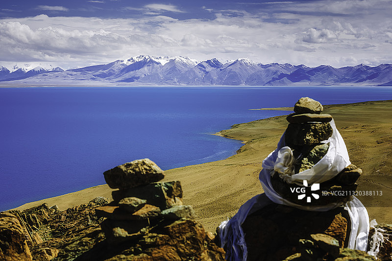 达尔果雪山和当惹雍错图片素材