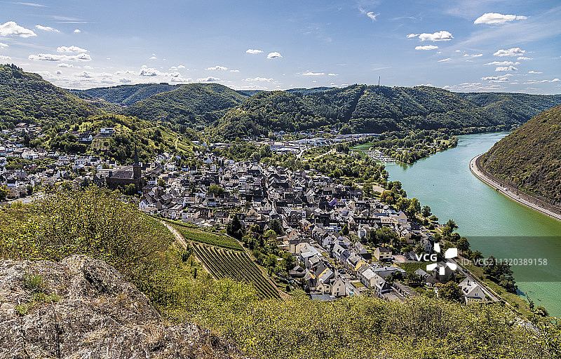 摩泽尔河畔的特雷斯-卡尔登全景图片素材
