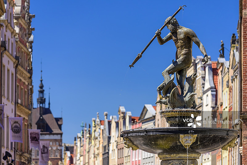波兰格但斯克主城区老城海神喷泉长街图片素材