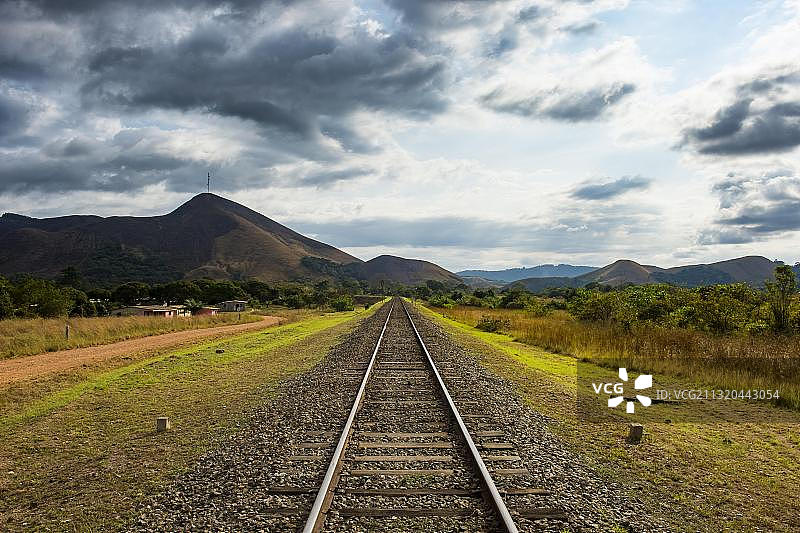 加蓬洛佩国家公园（联合国教科文组织世界遗产）的铁轨图片素材