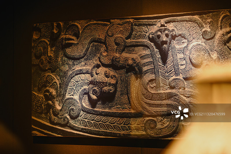 上海博物馆内的中国古代龙纹装饰图片素材