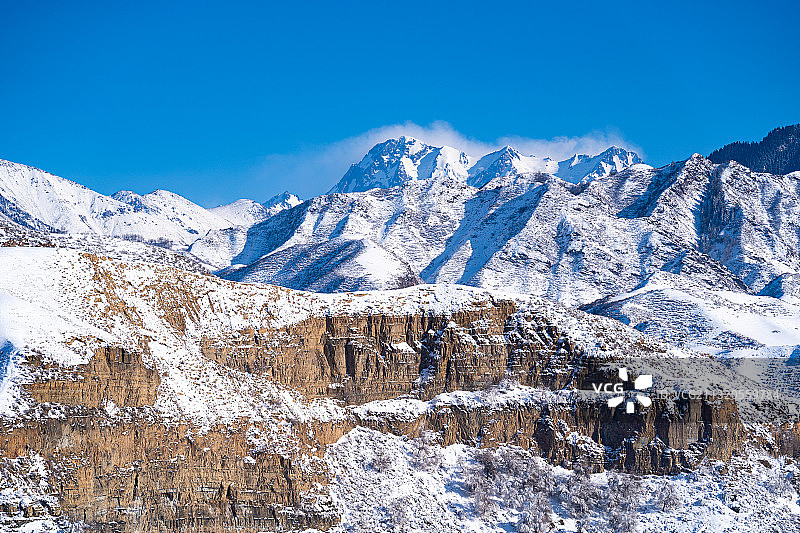 博格达峰图片素材