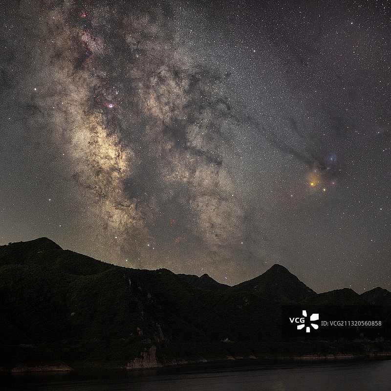 斋堂水库夏季银河图片素材