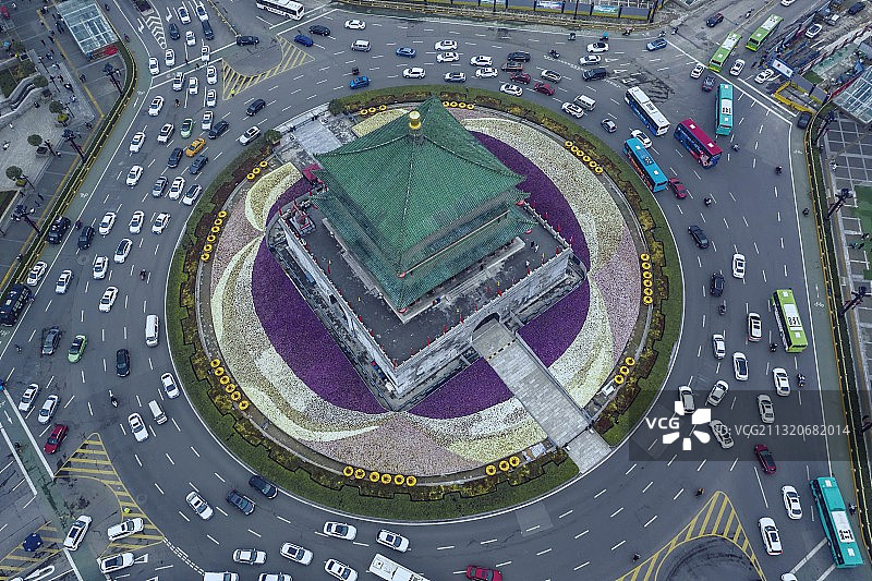 城市中心及交通枢纽（西安钟楼）图片素材