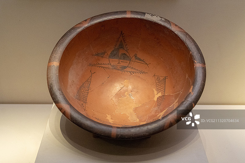 中国国家博物馆 人面鱼纹彩陶盆图片素材