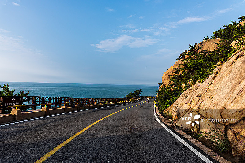 青岛崂山最美沿海公路图片素材