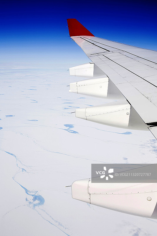 格陵兰岛西部的融水湖泊航拍图片素材