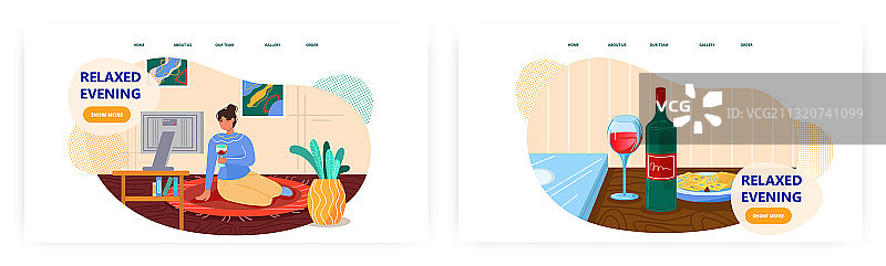 女子在家看电视喝红酒放松图片素材