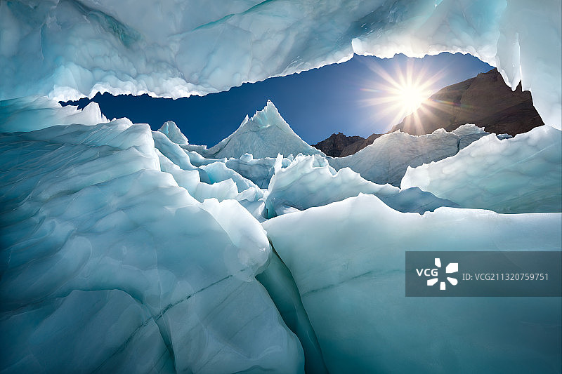 西藏曲登尼玛冰川图片素材