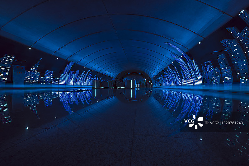 脉动(摄于上海地铁15号线吴中路地铁站)图片素材