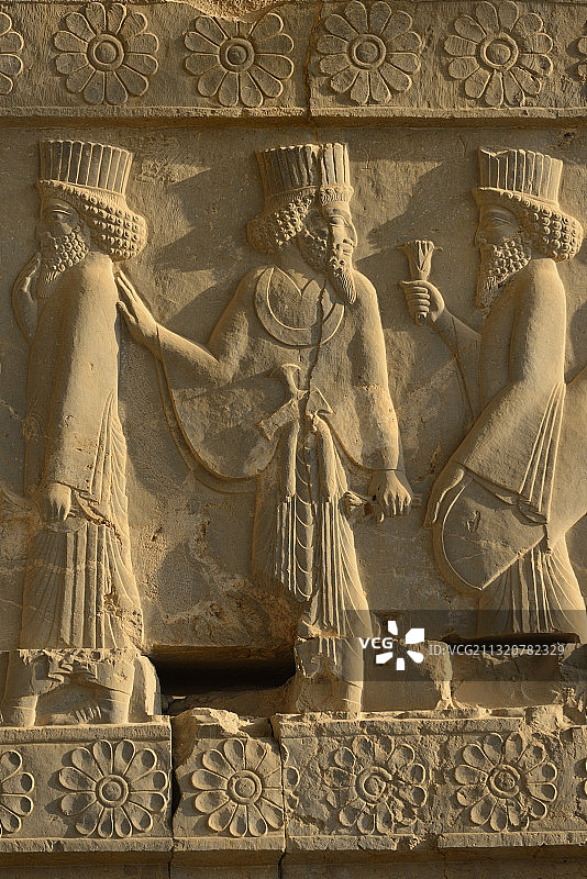 伊朗波斯波利斯阿帕达纳阶梯朝贡队伍图片素材