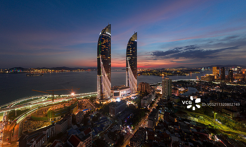 厦门双子塔晚霞图片素材