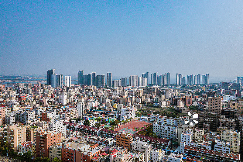 厦门市同安区乡村建筑和城市天际线航拍景观图片素材