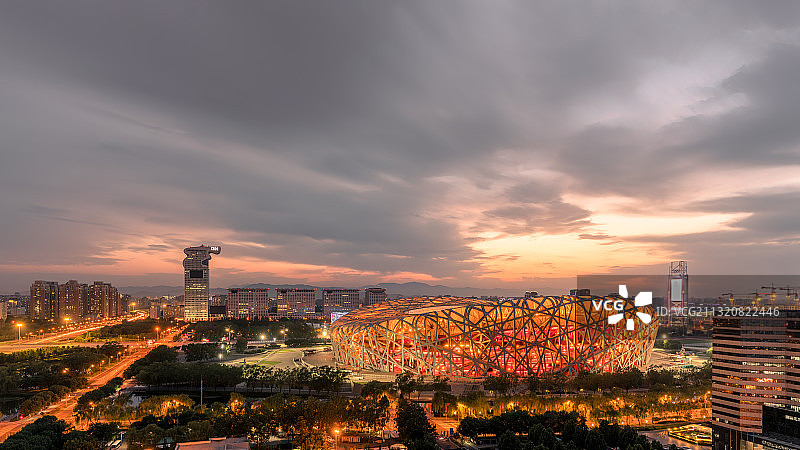 北京火烧云日落鸟巢图片素材