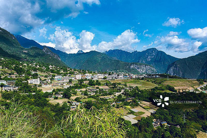怒江丙中洛镇全貌图片素材