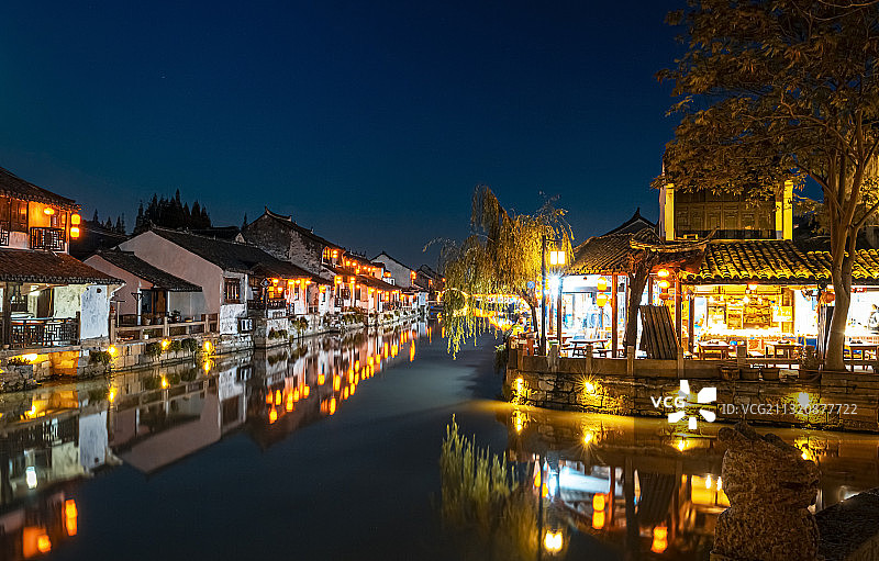 上海金山枫泾古镇夜景图片素材